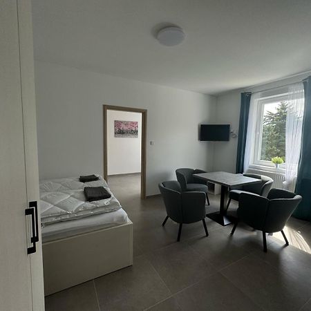 Chaty A Apartmany Hracholusky Kemp Kosatka Pnovany Екстер'єр фото
