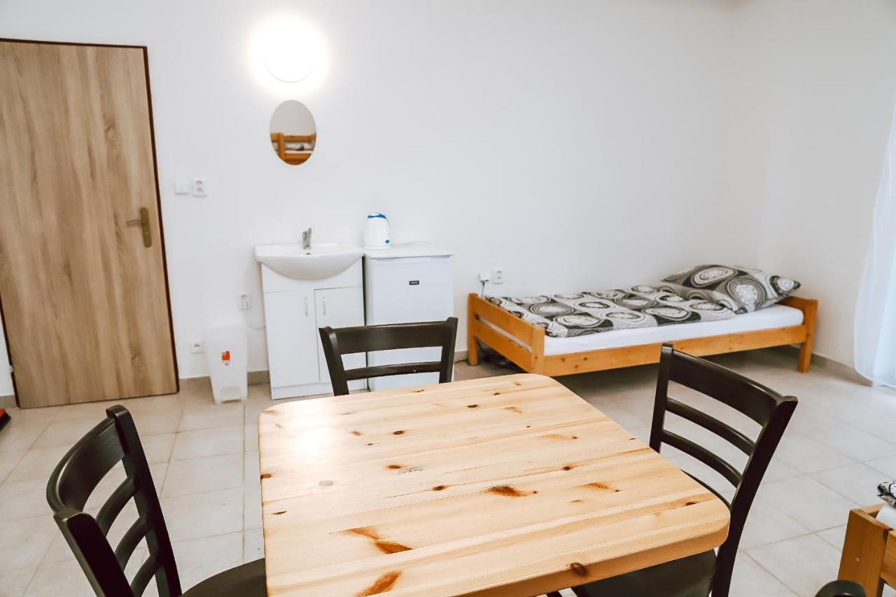 Chaty A Apartmany Hracholusky Kemp Kosatka Pnovany Екстер'єр фото