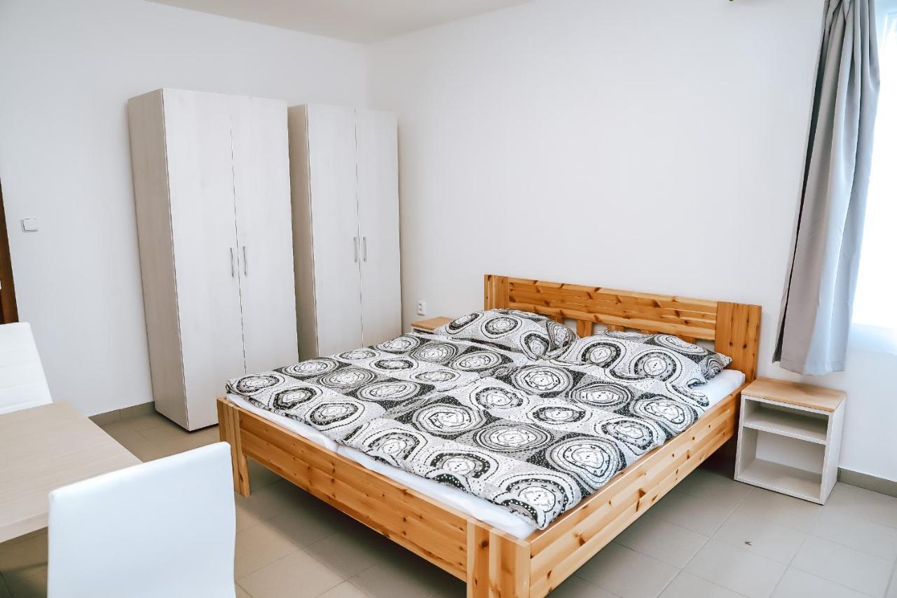 Chaty A Apartmany Hracholusky Kemp Kosatka Pnovany Екстер'єр фото