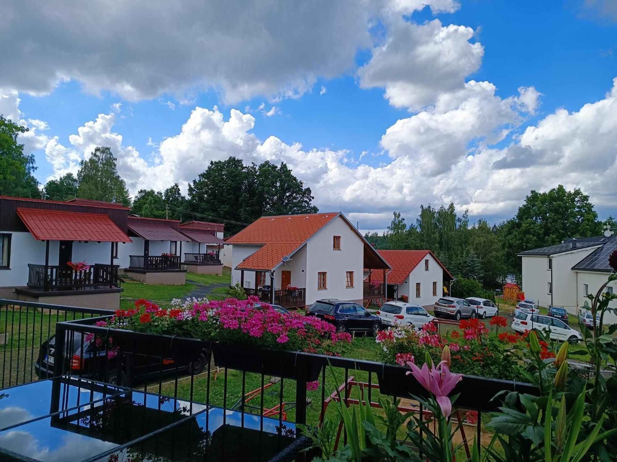 Chaty A Apartmany Hracholusky Kemp Kosatka Pnovany Екстер'єр фото